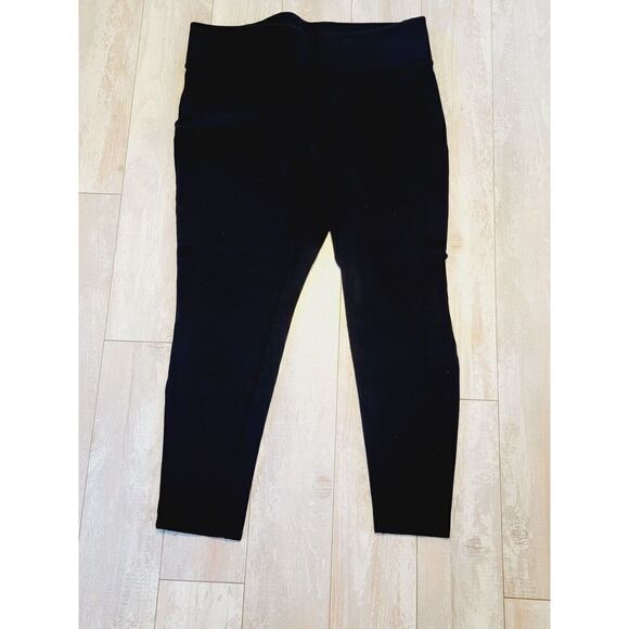 Torrid 1R Black Knit Yoga Pants Leggings Stretch No Pockets Pull‎ On Skinny Leg - Picture 2 of 5